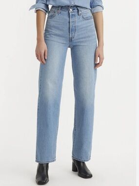 Levis ribcage straight ankle jean